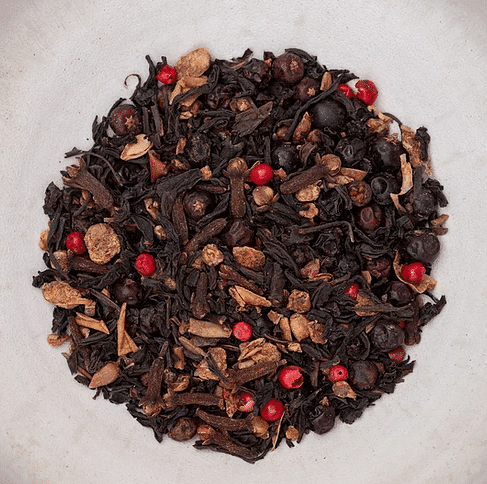 Bazsalikomos kert - Karácsony tea összetevők zerohero, zero waste életmód, fenntartható konyha, tea üvegben, karácsony tea